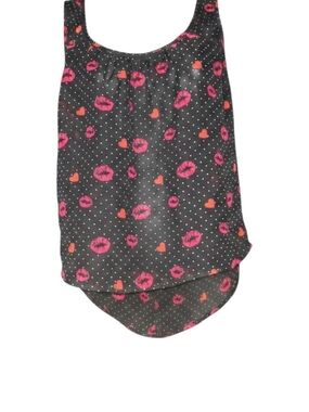 Charlotte Russe Black Tank Top with Pink Lip and Red Heart Print Size S